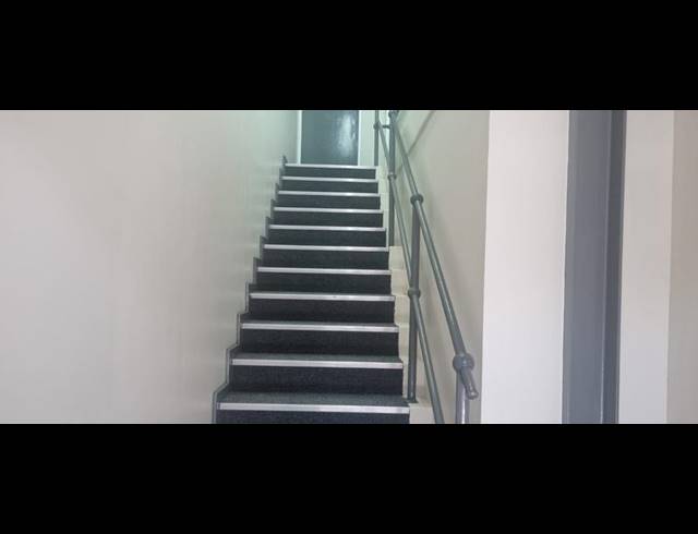 BUSINESS PROPERTY TO RENT IN MOWBRAY